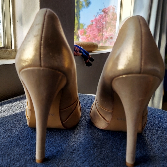 Gold Glittery Peeptoe Pumps - Aldo - Picture 4 of 8